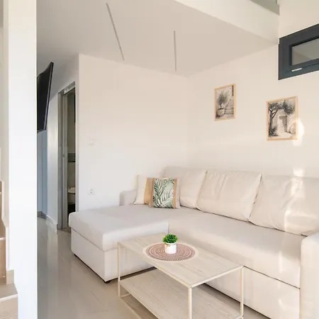 فندق مبيت وإفطار Mini Boutique Dragani 4*